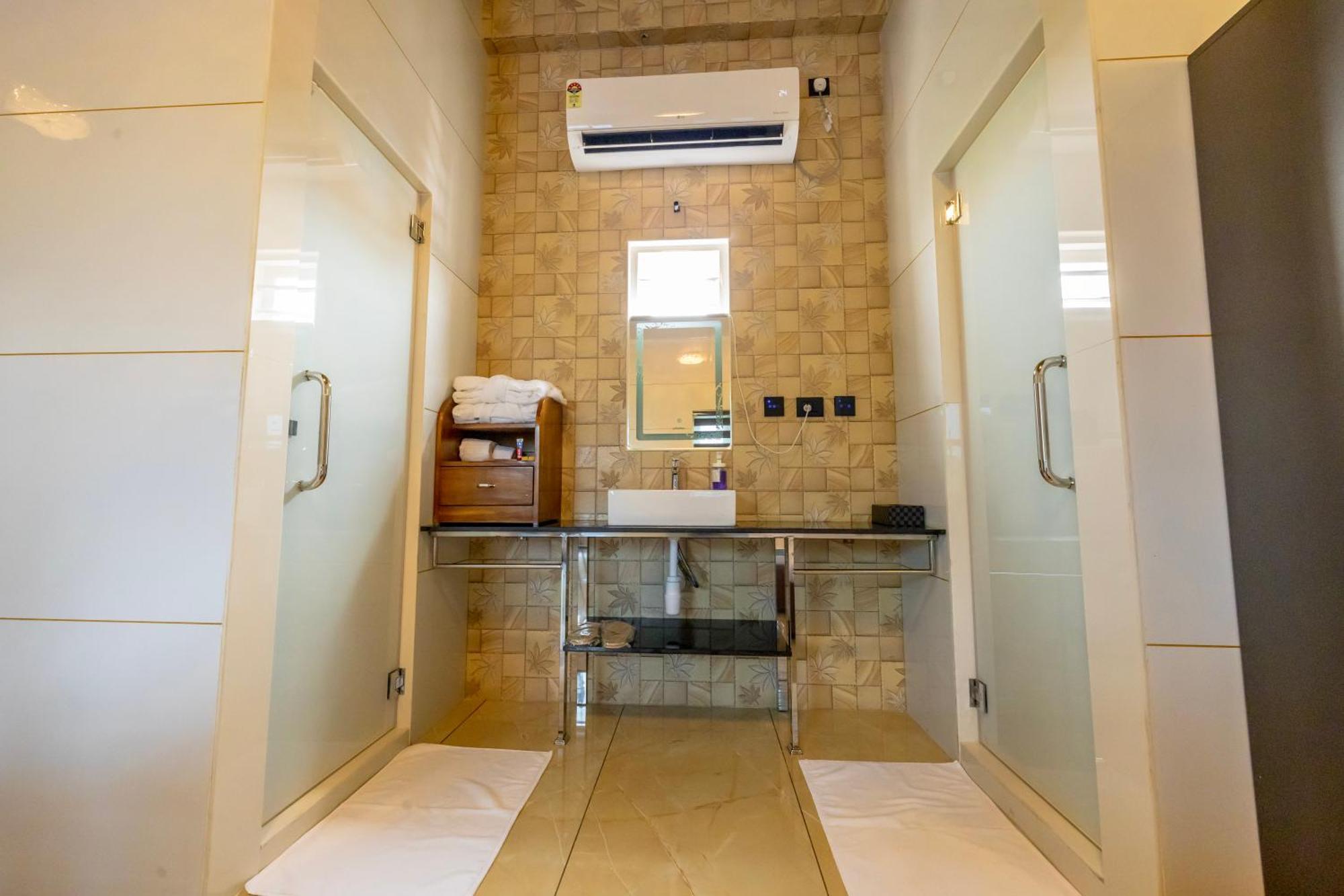 ホテル Willington & Harbour View Residency Kochi エクステリア 写真